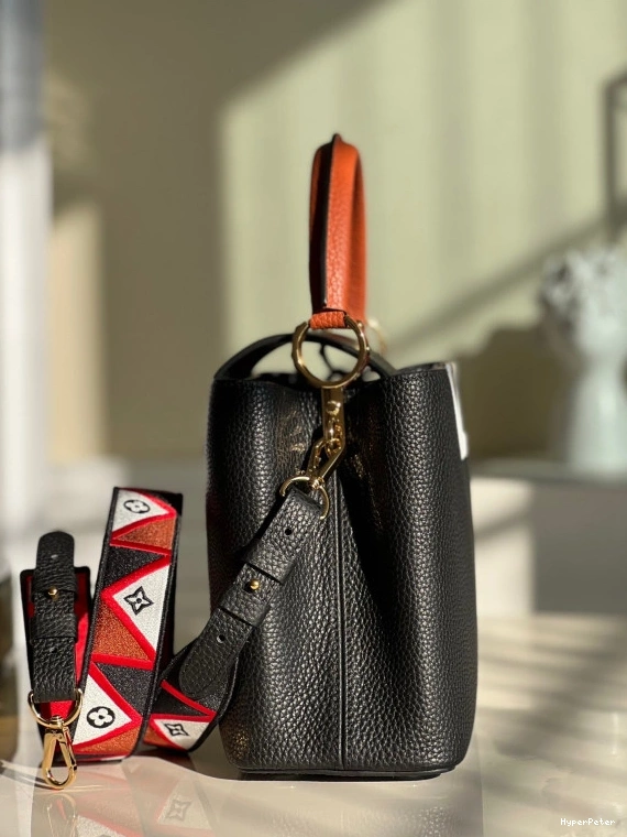 MM LOUIS VUITTON CAPUCINES 0813